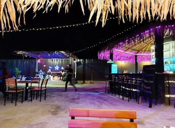 myanmar-burma/ngwe-saung-beach/bar/lover-island