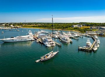 rhode-island/block-island/bar/champlin-s-hotel-marina-resort