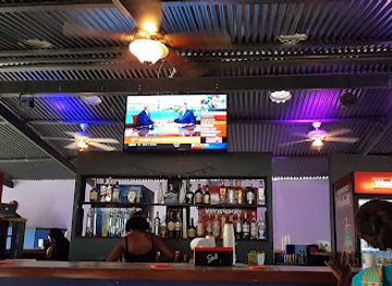antigua-and-barbuda/hell-s-gate/bar/jr-s-spot-bar-and-grill
