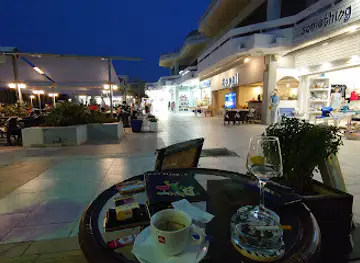 Kavalieros sports bar