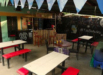 honduras/yoro-region/bar/tikibaravilez