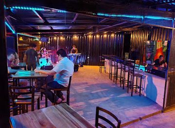 nicaragua/managua/bar/rehab-bar-grill