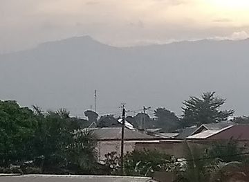 burundi/kigwena-national-reserve/bar/treibeka-hill-top-ten-snack-bar