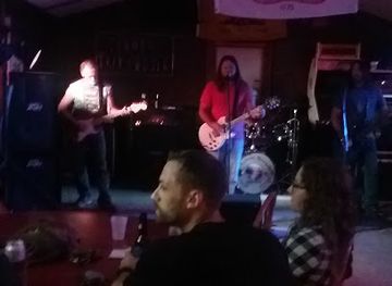 illinois/great-river-road/bar/the-lantern