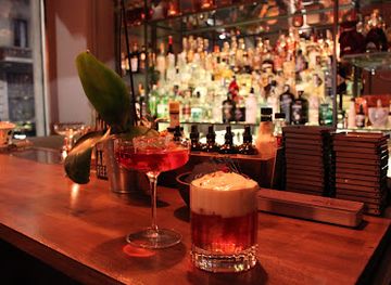italy/lombardy/bar/drinc-cocktail-conversation