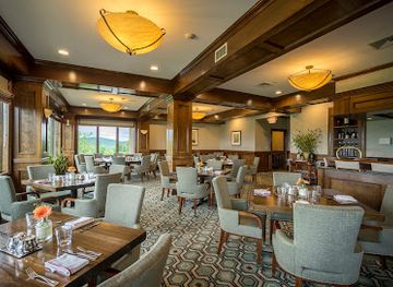 new-jersey/mountain-creek-ski-resort/bar/crystal-tavern