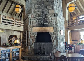 oregon/cascade-mountains/bar/ram-s-head-bar