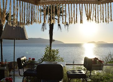 albania/vlora-coast/bar/the-moon-lounge