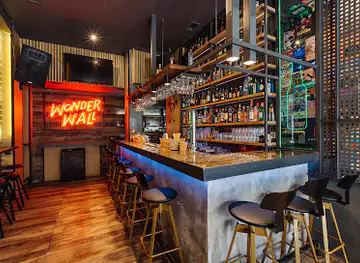 Wonderwall Fun Bar