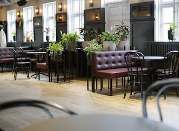 iceland/landmannalaugar/bar/miobar