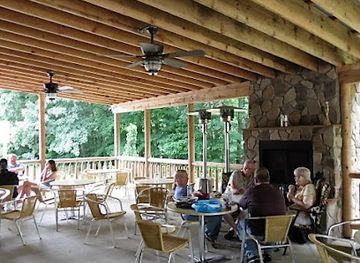 ohio/hocking-hills/bar/hocking-hills-winery