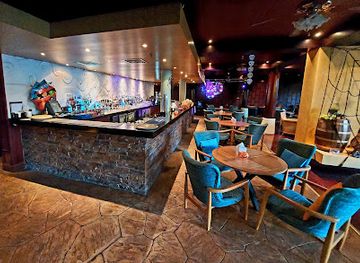bahrain/hawar-islands/bar/typhoon-lounge-gulf-hotel-bahrain