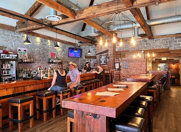 canada/kingston-and-the-islands/bar/red-house