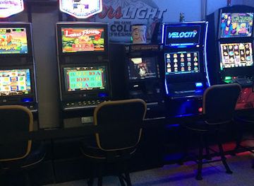 illinois/matthiessen-state-park/bar/greg-s-dew-drop-inn-llc