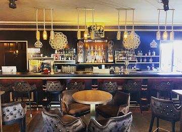 slovakia/horna-nitra/bar/the-queens-club