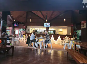 Gecko Bar, Holiday Inn