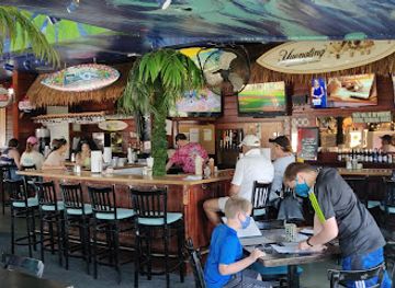 north-carolina/coastal-plain/bar/hurricane-mo-s-beachside-bar-and-grill