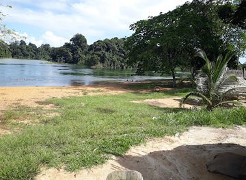 suriname/brokopondo-reservoir/bar/eethuis-de-lepel