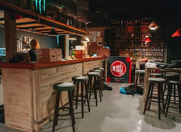 bosnia-and-herzegovina/sarajevo/old-town-sarajevo/bar/red-door-pub