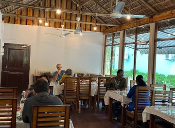 india/kaziranga-national-park/bar/jungleciti-continental-ac-restaurant-kaziranga