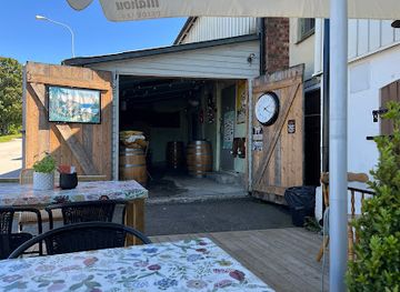 sweden/dalsland/bar/local-idiot