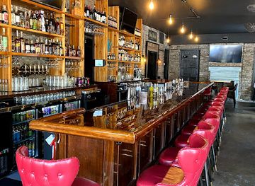 south-carolina/charleston/charleston-waterfront-park/bar/big-john-s-tavern