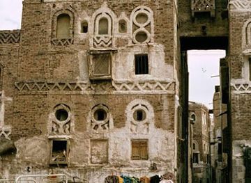 yemen/hababah-village/bar/bab-al-yaman-sanaa-al-qadima