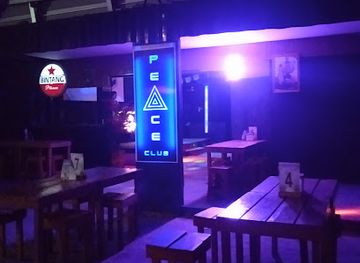 indonesia/manado/bar/the-peace-club