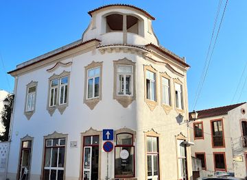 portugal/serra-da-lousa/bar/q-b-restobar