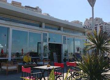 argentina/mar-del-plata/playa-grande/bar/zwan