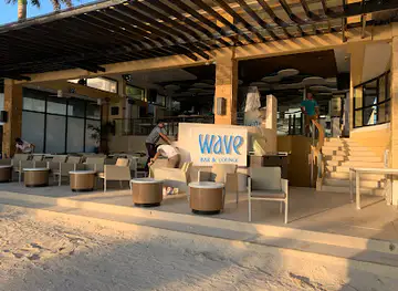 Wave Bar & Lounge at Henann Regency Resort & Spa