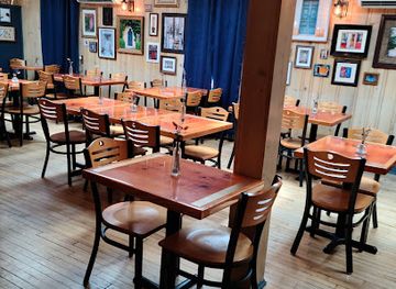 pennsylvania/bald-eagle-state-park/bar/red-horse-tavern