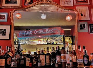 italy/bologna/bar/mojo-hand