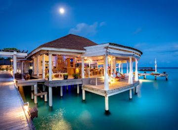 maldives/faafu-atoll/bar/aqua-bar-centara-grand-island-resort-spa-maldives
