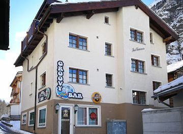 switzerland/saas-fee/bar/groovy-bar