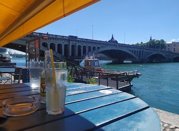 france/rhone-alpes/bar/la-passagere