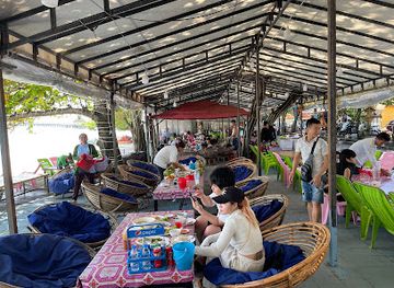cambodia/sihanoukville/victory-beach/bar/the-small-beach-bar