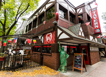 wisconsin/madison/state-street/bar/state-street-brats