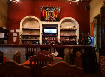 bolivia/uyuni/bar/lithium-club