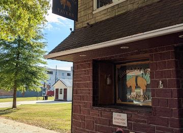 delaware/killens-pond-state-park/bar/the-golden-fleece-tavern