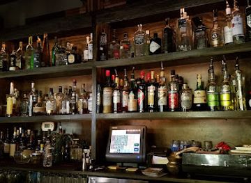 north-carolina/raleigh/downtown-raleigh/bar/the-green-light
