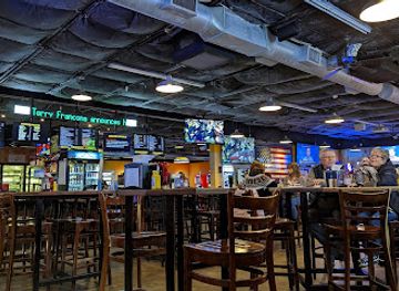 kansas/cedar-bluff-state-park/bar/golden-q