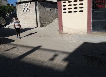 haiti/pic-la-selle/bar/saphyr-hotel