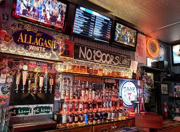 massachusetts/berkshires/bar/moe-s-tavern