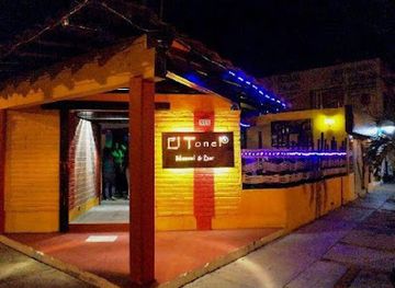 mexico/huatulco/bar/the-barrel