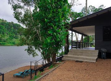 suriname/brokopondo-reservoir/bar/afobaka-resort