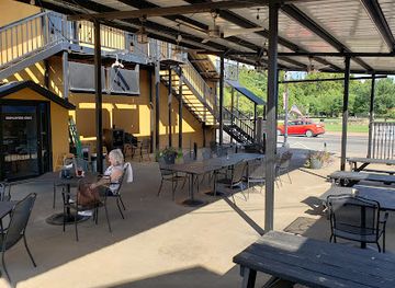 oklahoma/cherokee-landing-state-park/bar/emery-s-grill