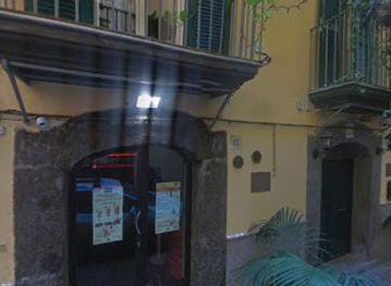 italy/naples/chiaia/bar/crazy-night-cocktail-bar