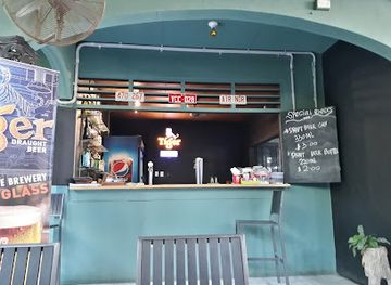 timor-leste/lautem/bar/spooners-bar-and-grill