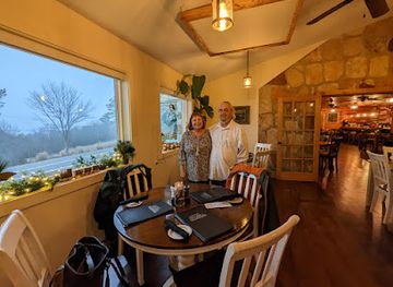 arkansas/ozark-mountains/bar/the-grill-at-whispering-woods
